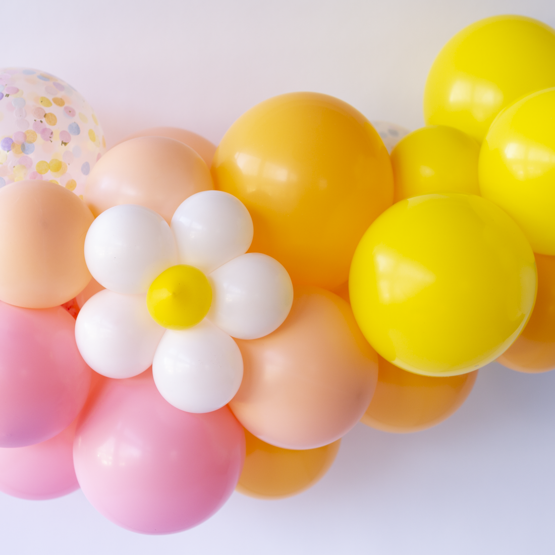 Small Daisy Flower Balloon (18 Inches) from Ellie's Party Supply